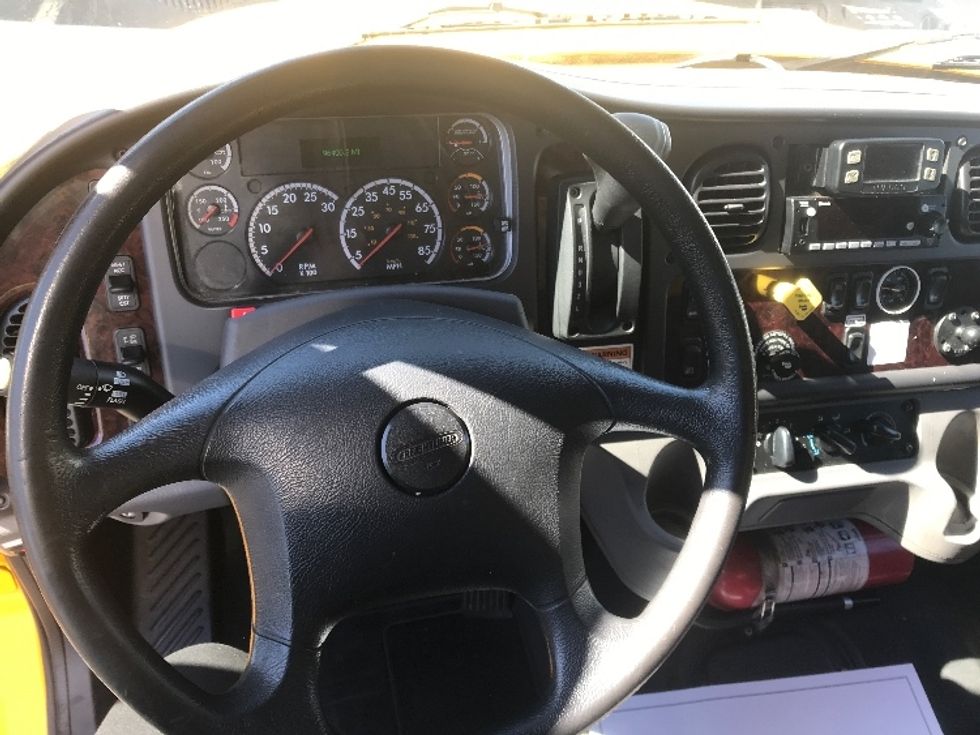 Medium Duty Box Truck-Light and Medium Duty Trucks-Freightliner-2022-M2-Jackson-TN-96,758\n\t\tmiles-$ 78,000 - Image 17