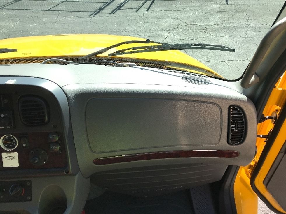 Medium Duty Box Truck-Light and Medium Duty Trucks-Freightliner-2022-M2-Jacksonville-FL-219,484\n\t\tmiles-$ 53,750 - Image 21