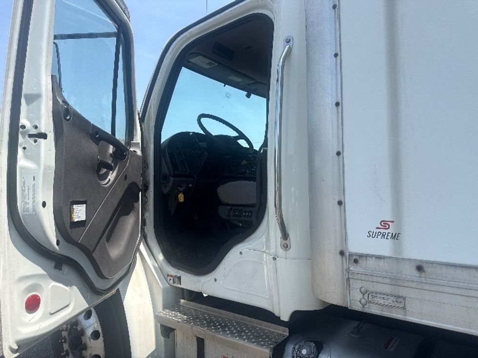 Medium Duty Box Truck-Light and Medium Duty Trucks-Freightliner-2022-M2-Jessup-MD-269,295\n\t\tmiles-$ 42,750 - Image 15