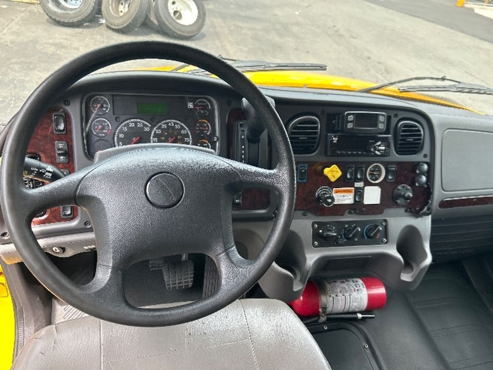 Medium Duty Box Truck-Light and Medium Duty Trucks-Freightliner-2022-M2-Jessup-PA-145,688\n\t\tmiles-$ 65,000 - Image 18