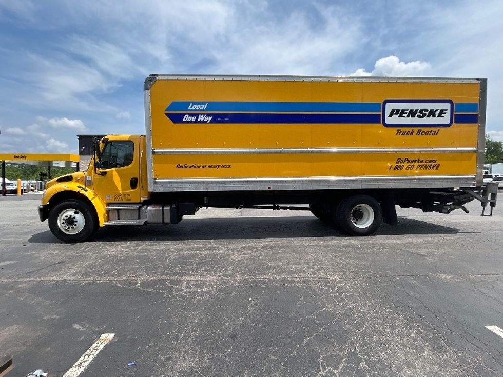 Medium Duty Box Truck-Light and Medium Duty Trucks-Freightliner-2022-M2-Jessup-PA-145,688\n\t\tmiles-$ 65,000 - Image 4