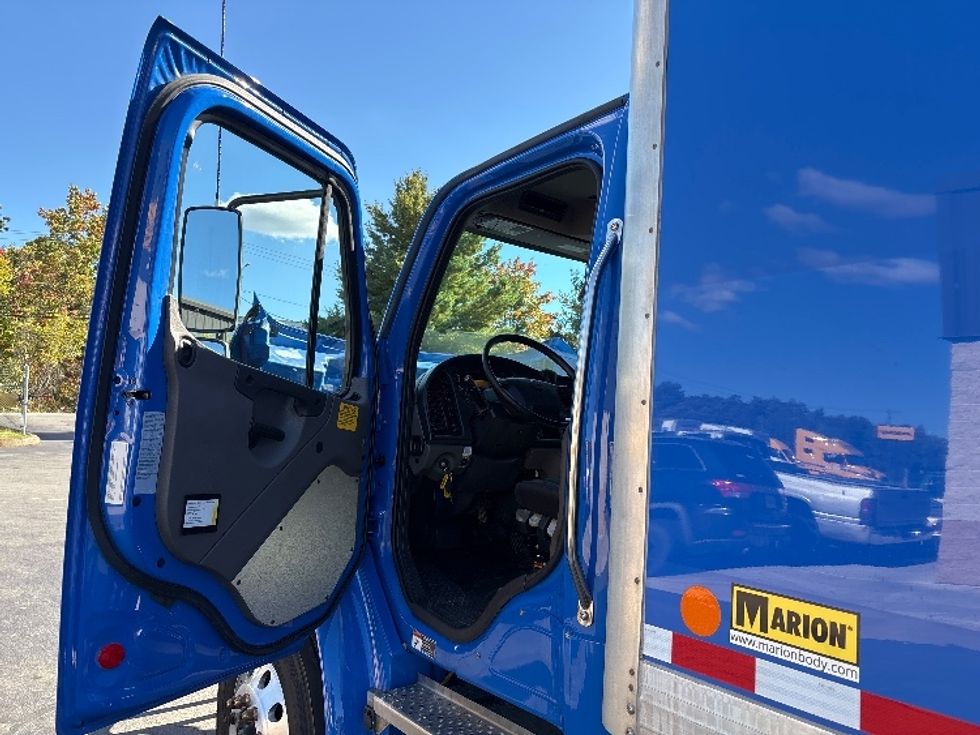 Medium Duty Box Truck-Light and Medium Duty Trucks-Freightliner-2022-M2-Jessup-PA-214,959\n\t\tmiles-$ 48,500 - Image 16