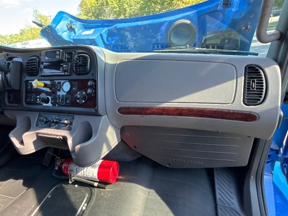 Medium Duty Box Truck-Light and Medium Duty Trucks-Freightliner-2022-M2-Jessup-PA-214,959\n\t\tmiles-$ 48,500 - Image 21
