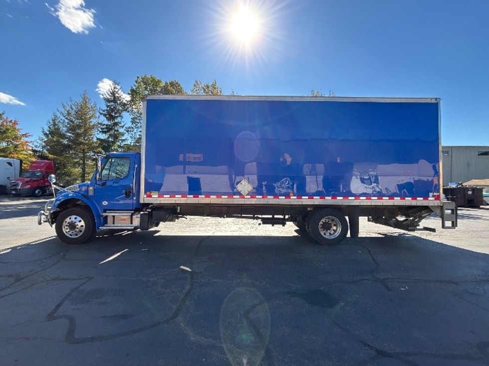 Medium Duty Box Truck-Light and Medium Duty Trucks-Freightliner-2022-M2-Jessup-PA-214,959\n\t\tmiles-$ 48,500 - Image 4