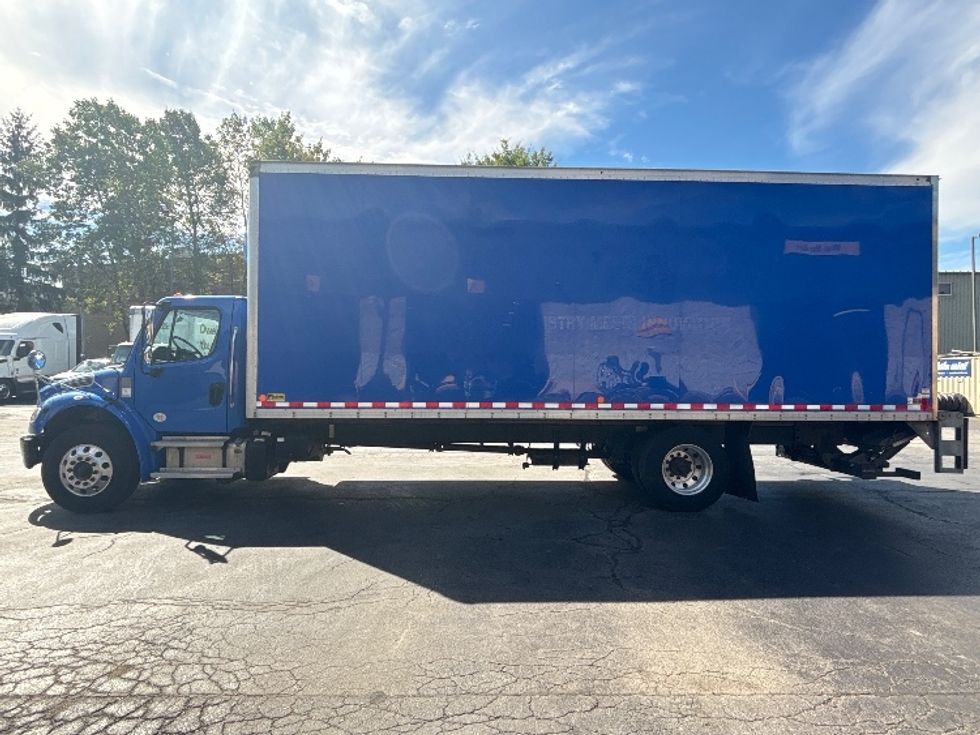 Medium Duty Box Truck-Light and Medium Duty Trucks-Freightliner-2022-M2-Jessup-PA-225,817\n\t\tmiles-$ 57,000 - Image 4