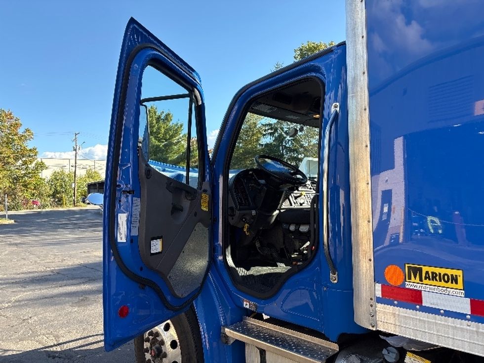 Medium Duty Box Truck-Light and Medium Duty Trucks-Freightliner-2022-M2-Jessup-PA-254,542\n\t\tmiles-$ 55,250 - Image 16