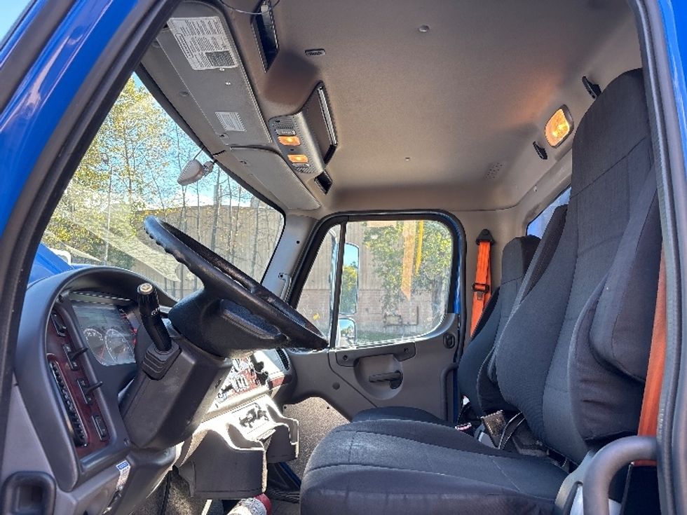 Medium Duty Box Truck-Light and Medium Duty Trucks-Freightliner-2022-M2-Jessup-PA-254,542\n\t\tmiles-$ 55,250 - Image 19