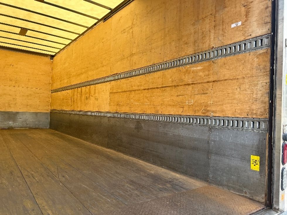Medium Duty Box Truck-Light and Medium Duty Trucks-Freightliner-2022-M2-Jessup-PA-264,432\n\t\tmiles-$ 53,500 - Image 12