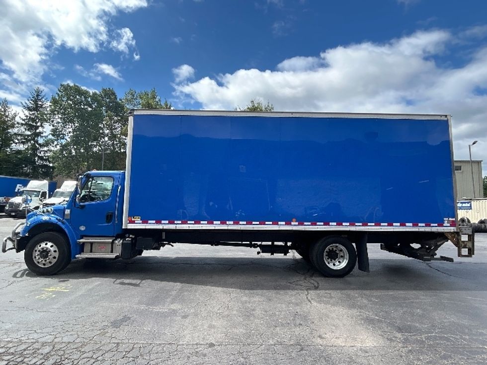Medium Duty Box Truck-Light and Medium Duty Trucks-Freightliner-2022-M2-Jessup-PA-264,432\n\t\tmiles-$ 53,500 - Image 4