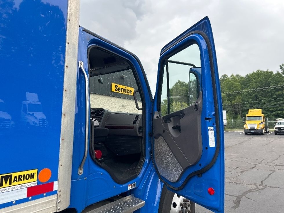 Medium Duty Box Truck-Light and Medium Duty Trucks-Freightliner-2022-M2-Jessup-PA-264,617\n\t\tmiles-$ 53,000 - Image 20