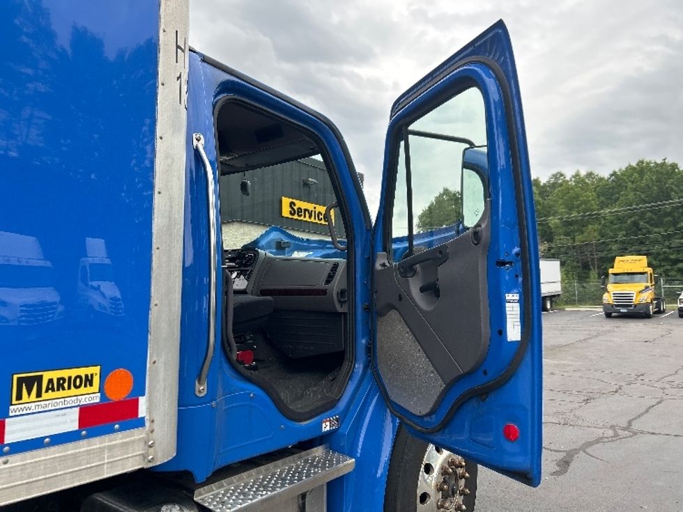 Medium Duty Box Truck-Light and Medium Duty Trucks-Freightliner-2022-M2-Jessup-PA-278,899\n\t\tmiles-$ 50,250 - Image 20