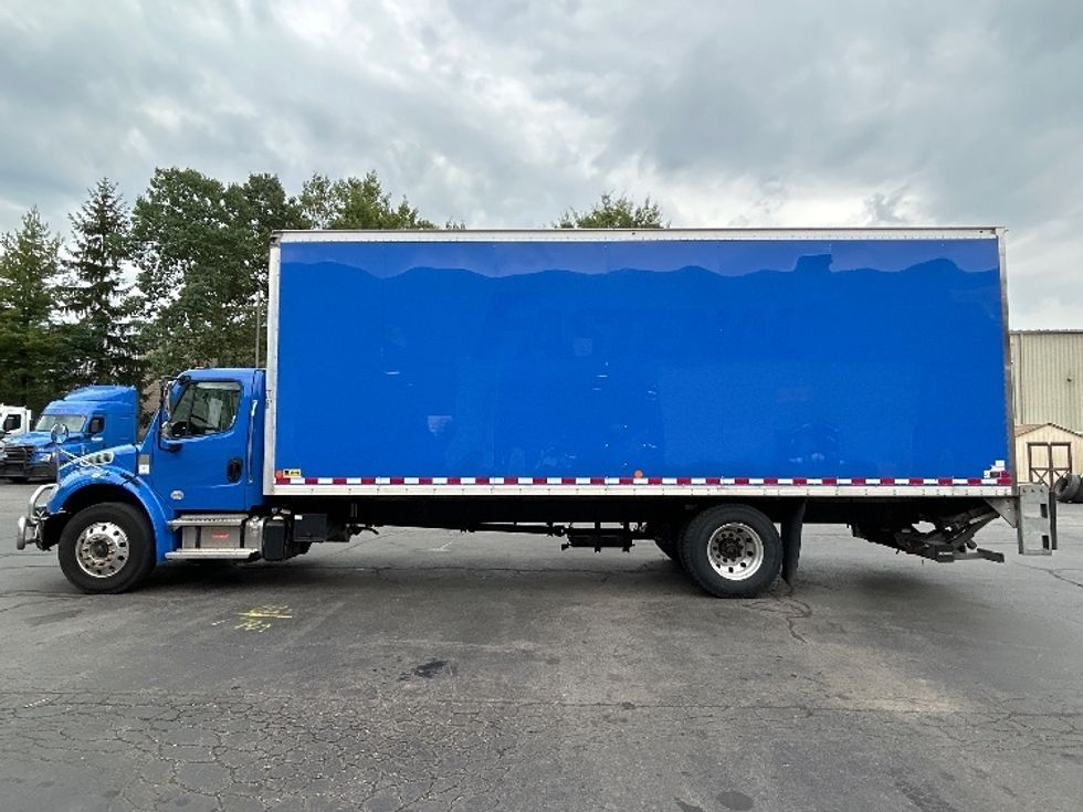 Medium Duty Box Truck-Light and Medium Duty Trucks-Freightliner-2022-M2-Jessup-PA-278,899\n\t\tmiles-$ 50,250 - Image 4