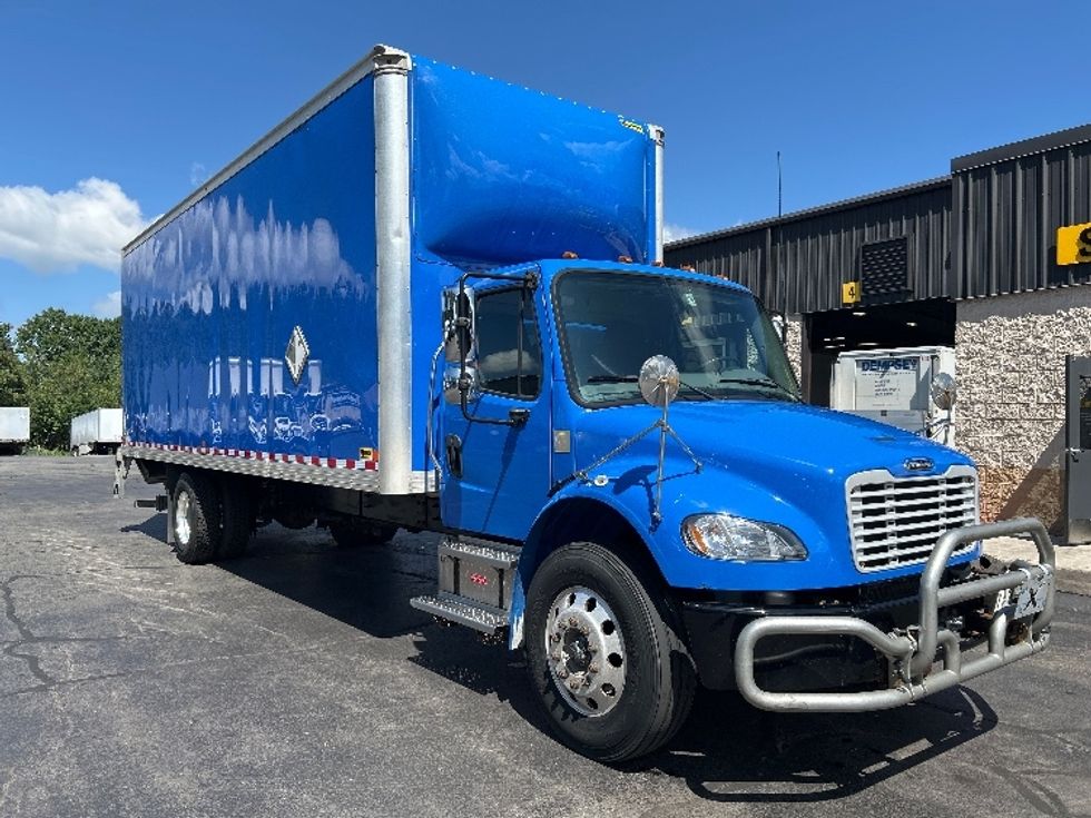 Medium Duty Box Truck-Light and Medium Duty Trucks-Freightliner-2022-M2-Jessup-PA-296,104\n\t\tmiles-$ 37,250 - Image 1