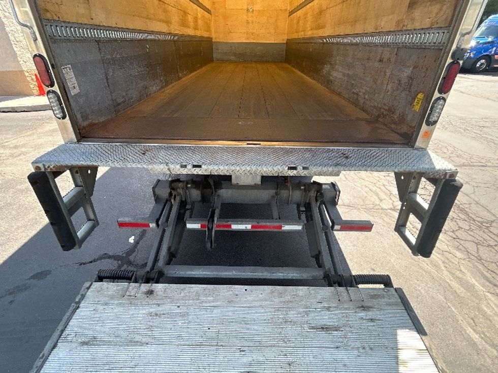 Medium Duty Box Truck-Light and Medium Duty Trucks-Freightliner-2022-M2-Jessup-PA-296,104\n\t\tmiles-$ 37,250 - Image 10