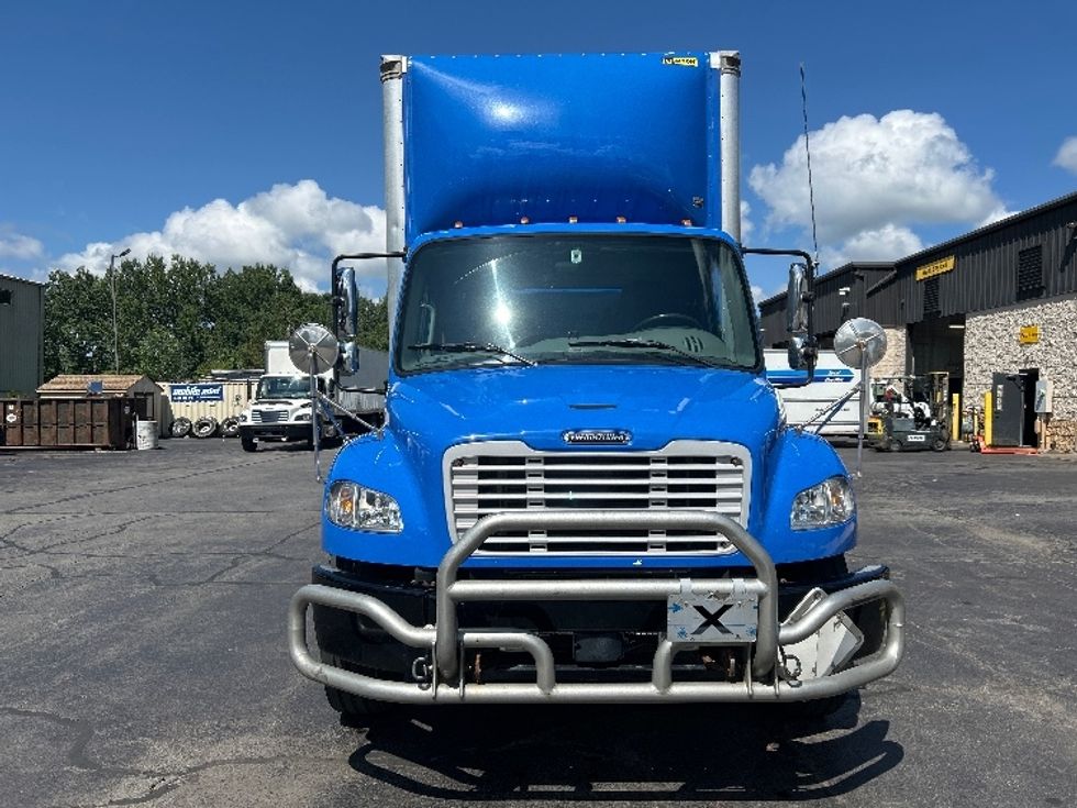 Medium Duty Box Truck-Light and Medium Duty Trucks-Freightliner-2022-M2-Jessup-PA-296,104\n\t\tmiles-$ 37,250 - Image 2