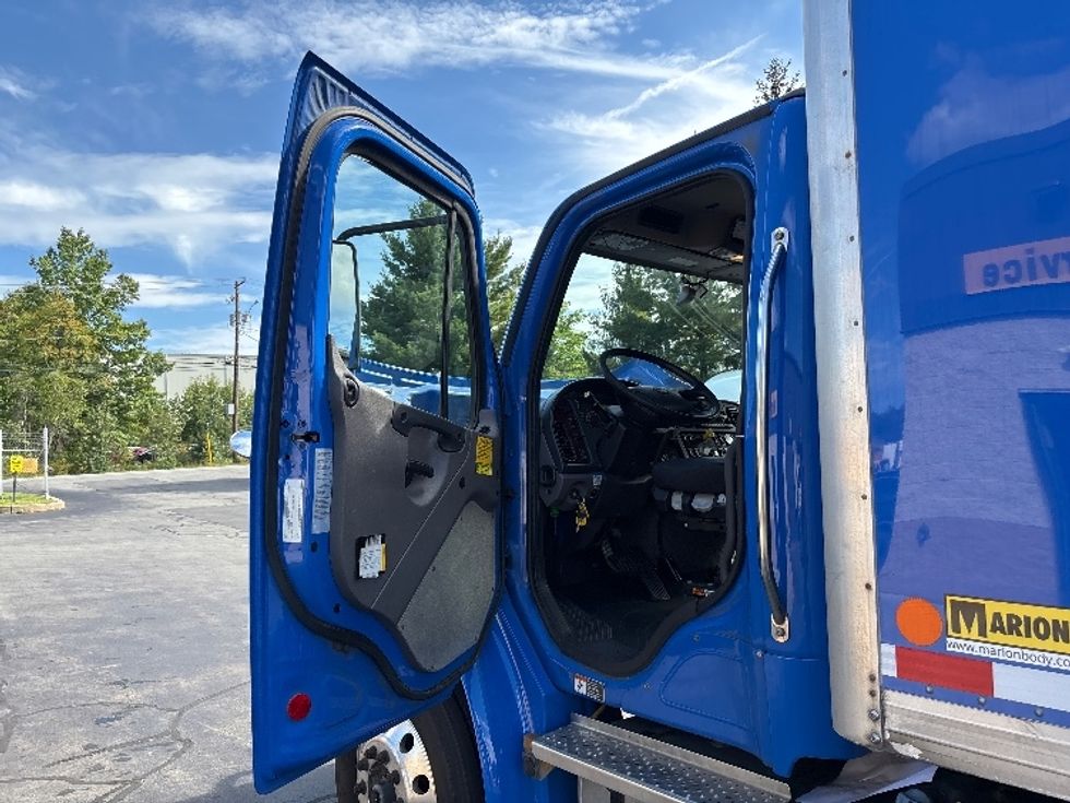 Medium Duty Box Truck-Light and Medium Duty Trucks-Freightliner-2022-M2-Jessup-PA-349,125\n\t\tmiles-$ 27,250 - Image 16