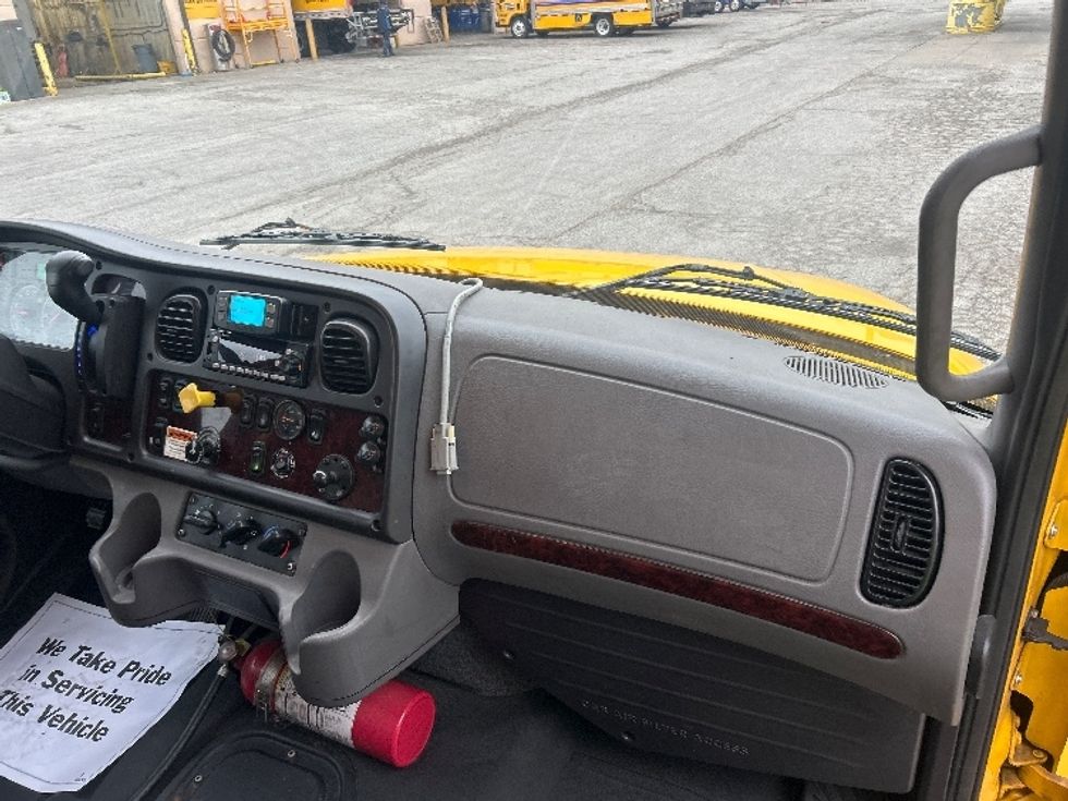 Medium Duty Box Truck-Light and Medium Duty Trucks-Freightliner-2022-M2-Kansas City-MO-237,022\n\t\tmiles-$ 48,250 - Image 21