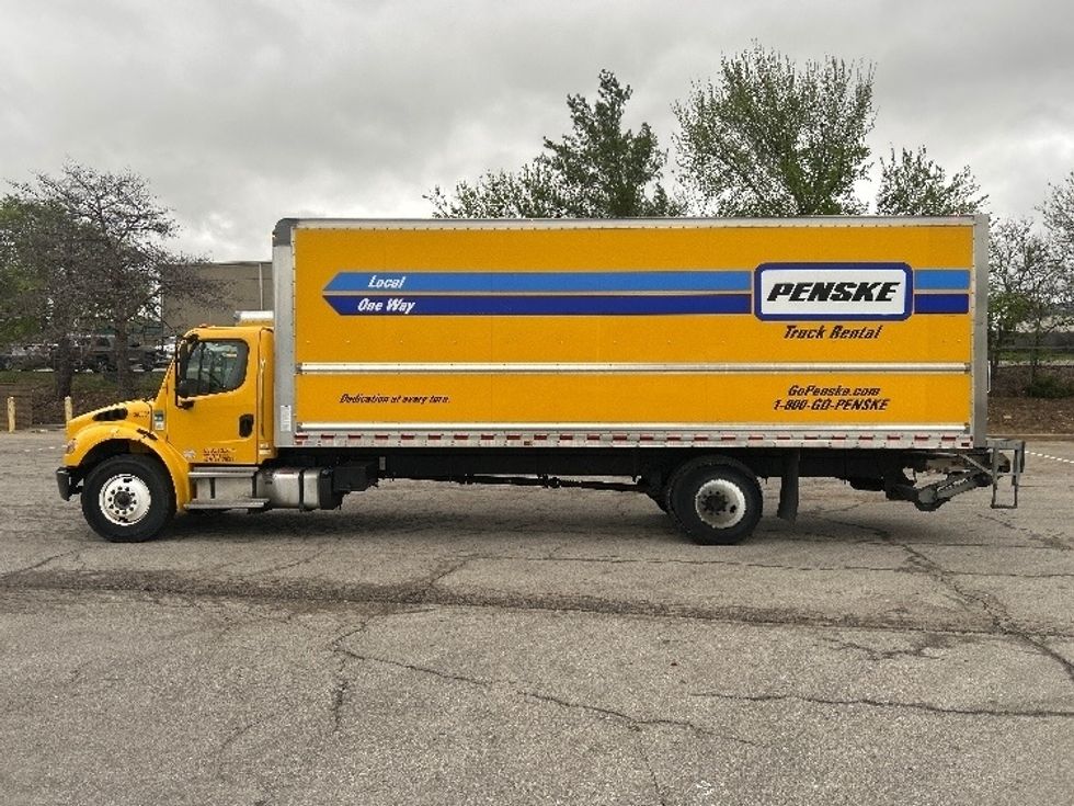 Medium Duty Box Truck-Light and Medium Duty Trucks-Freightliner-2022-M2-Kansas City-MO-237,022\n\t\tmiles-$ 48,250 - Image 4