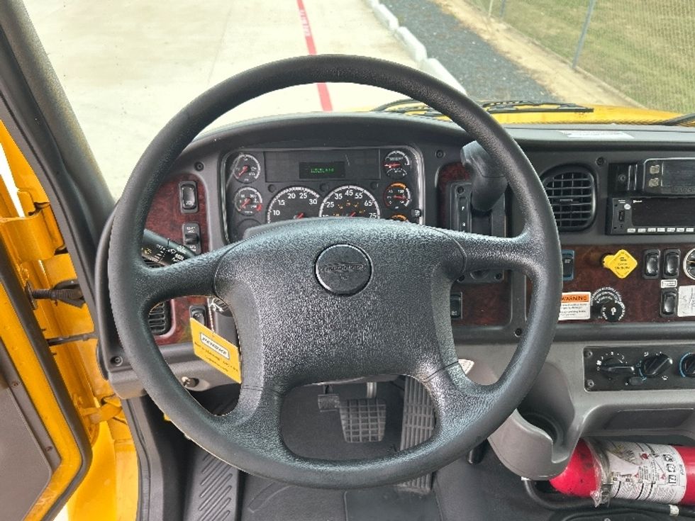 Medium Duty Box Truck-Light and Medium Duty Trucks-Freightliner-2022-M2-Katy-TX-115,151\n\t\tmiles-$ 74,500 - Image 17