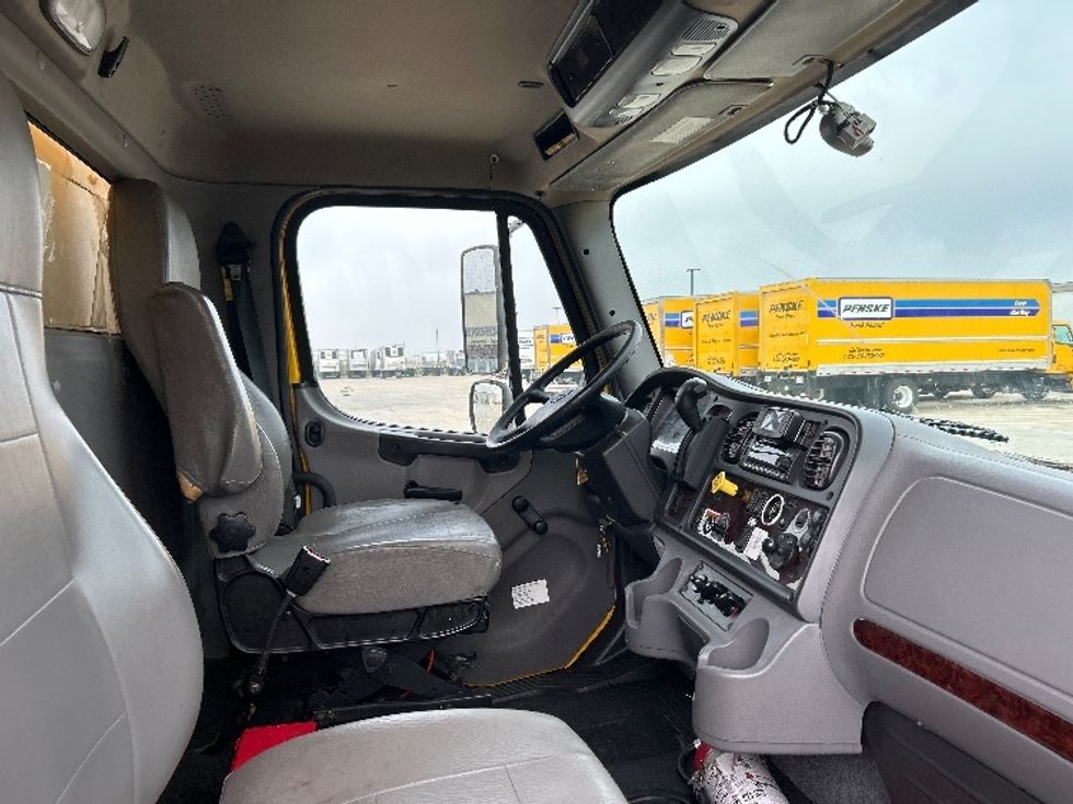 Medium Duty Box Truck-Light and Medium Duty Trucks-Freightliner-2022-M2-Katy-TX-115,151\n\t\tmiles-$ 74,500 - Image 21