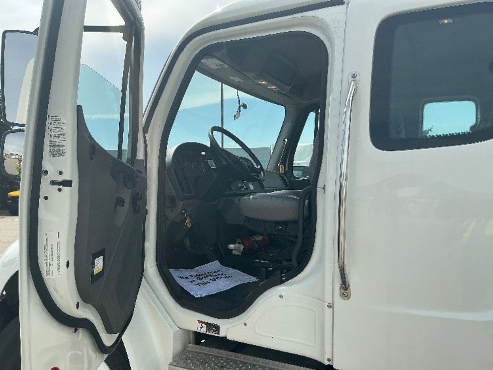 Medium Duty Box Truck-Light and Medium Duty Trucks-Freightliner-2022-M2-Katy-TX-347,345\n\t\tmiles-$ 37,500 - Image 13