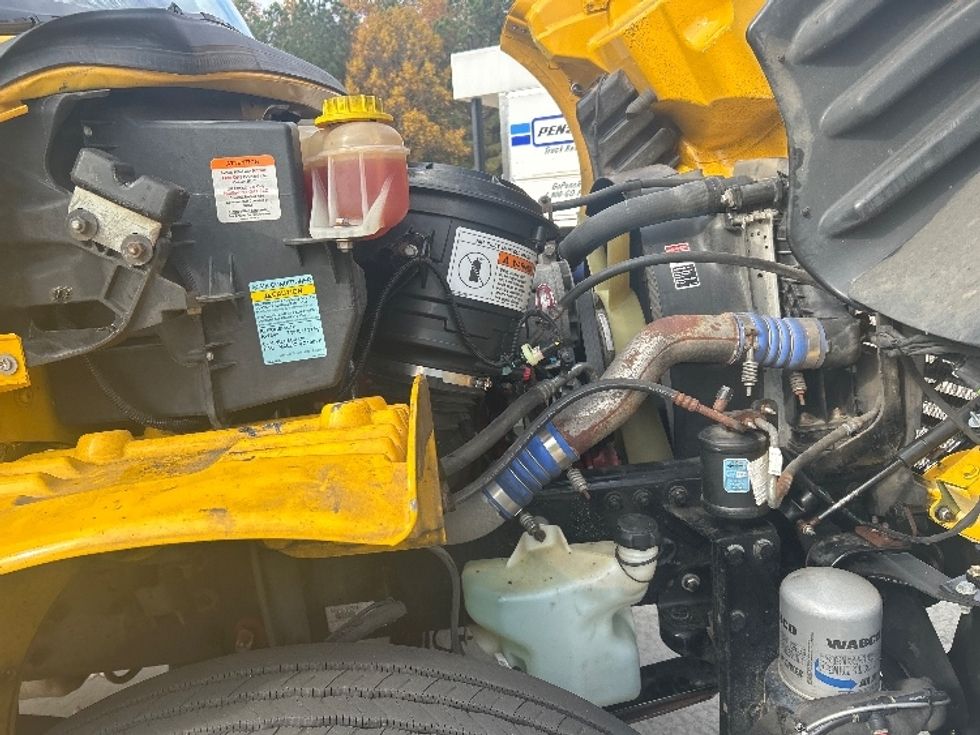 Medium Duty Box Truck-Light and Medium Duty Trucks-Freightliner-2022-M2-Kennesaw-GA-212,274\n\t\tmiles-$ 58,500 - Image 23