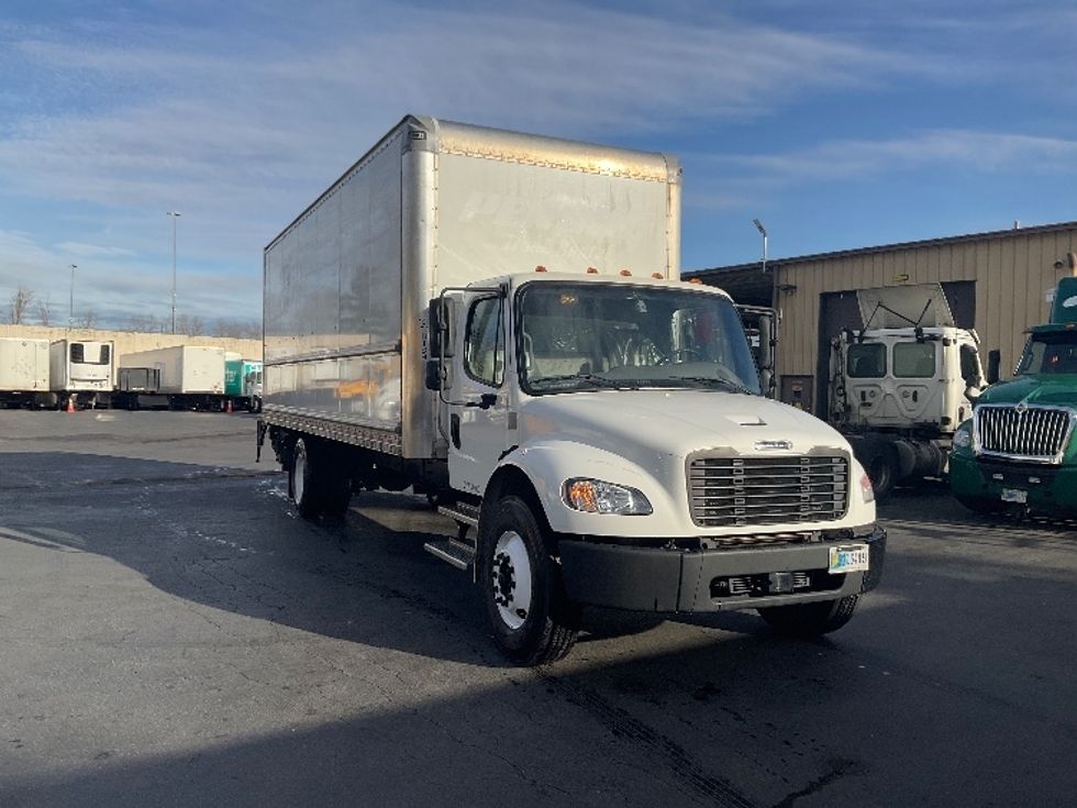 Medium Duty Box Truck-Light and Medium Duty Trucks-Freightliner-2022-M2-Kent-WA-159,483\n\t\tmiles-$ 67,750 - Image 1