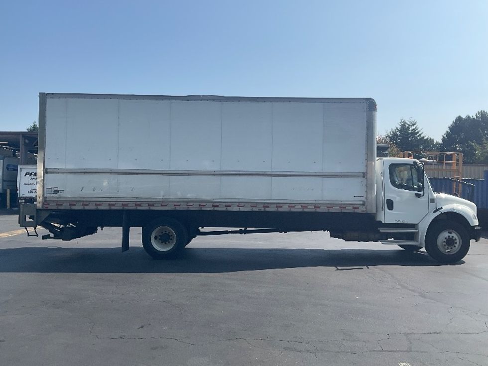 Medium Duty Box Truck-Light and Medium Duty Trucks-Freightliner-2022-M2-Kent-WA-201,169\n\t\tmiles-$ 58,250 - Image 15