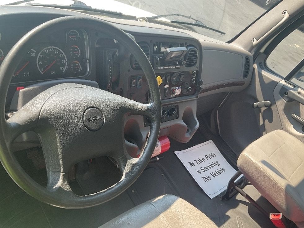 Medium Duty Box Truck-Light and Medium Duty Trucks-Freightliner-2022-M2-Kent-WA-201,169\n\t\tmiles-$ 58,250 - Image 17