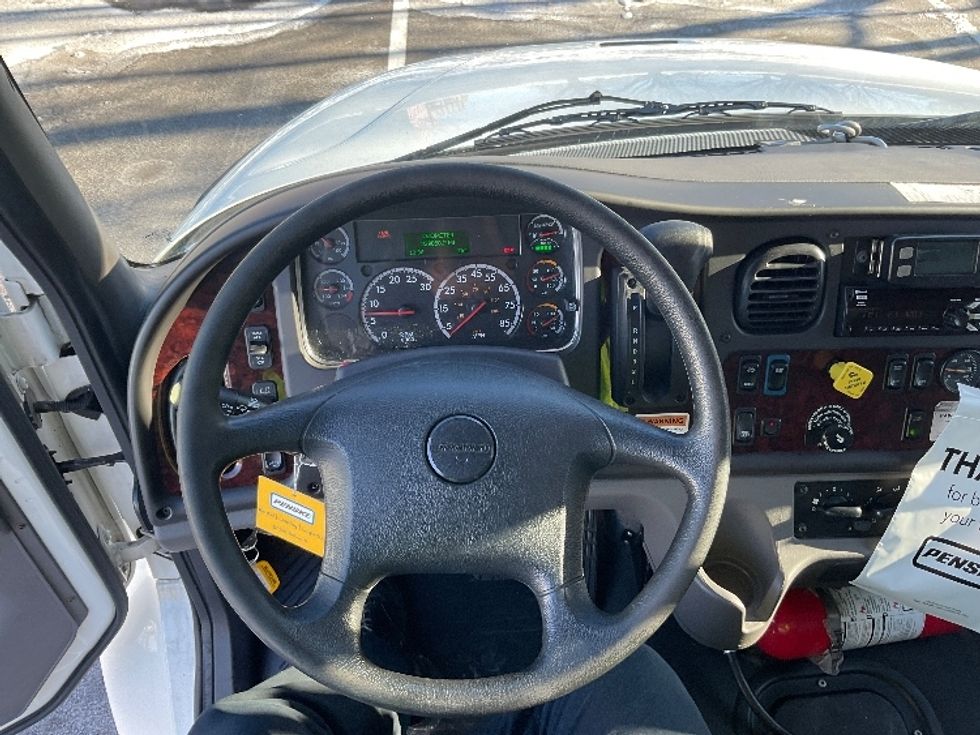 Medium Duty Box Truck-Light and Medium Duty Trucks-Freightliner-2022-M2-King Of Prussia-PA-239,108\n\t\tmiles-$ 53,250 - Image 18