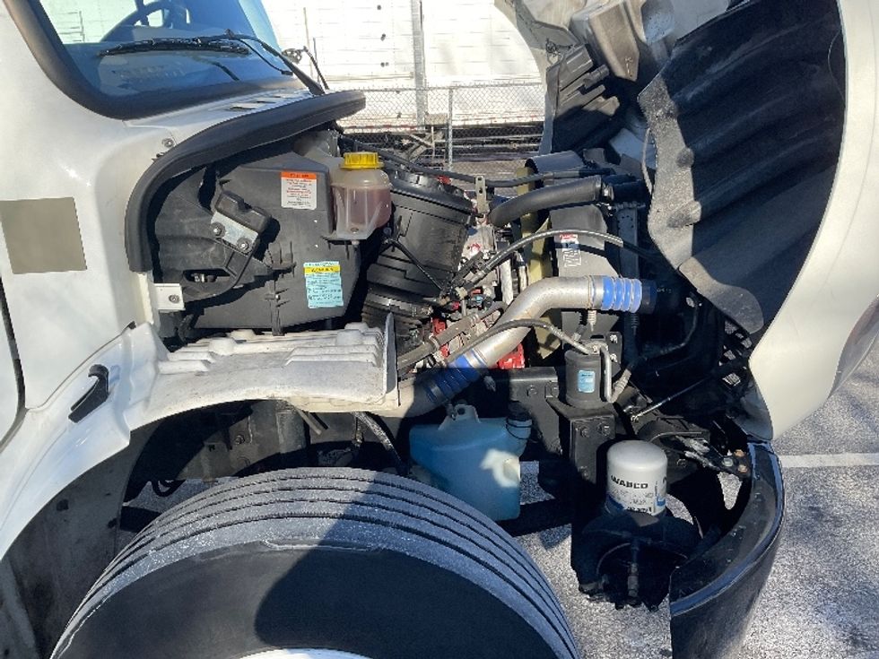 Medium Duty Box Truck-Light and Medium Duty Trucks-Freightliner-2022-M2-King Of Prussia-PA-239,108\n\t\tmiles-$ 53,250 - Image 24