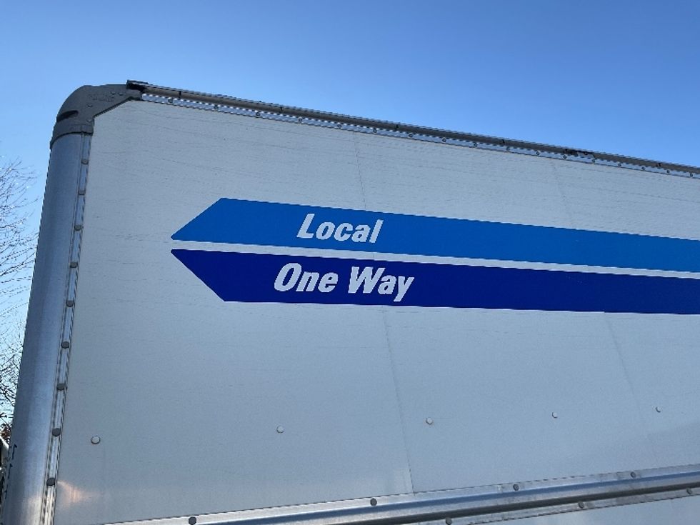 Medium Duty Box Truck-Light and Medium Duty Trucks-Freightliner-2022-M2-King Of Prussia-PA-239,108\n\t\tmiles-$ 53,250 - Image 25