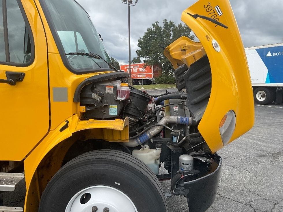 Medium Duty Box Truck-Light and Medium Duty Trucks-Freightliner-2022-M2-Knoxville-TN-261,233\n\t\tmiles-$ 49,000 - Image 23