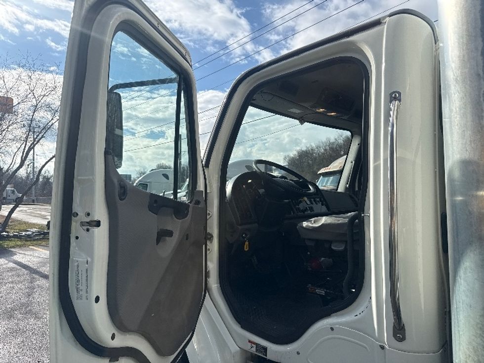 Medium Duty Box Truck-Light and Medium Duty Trucks-Freightliner-2022-M2-Knoxville-TN-264,439\n\t\tmiles-$ 49,750 - Image 16