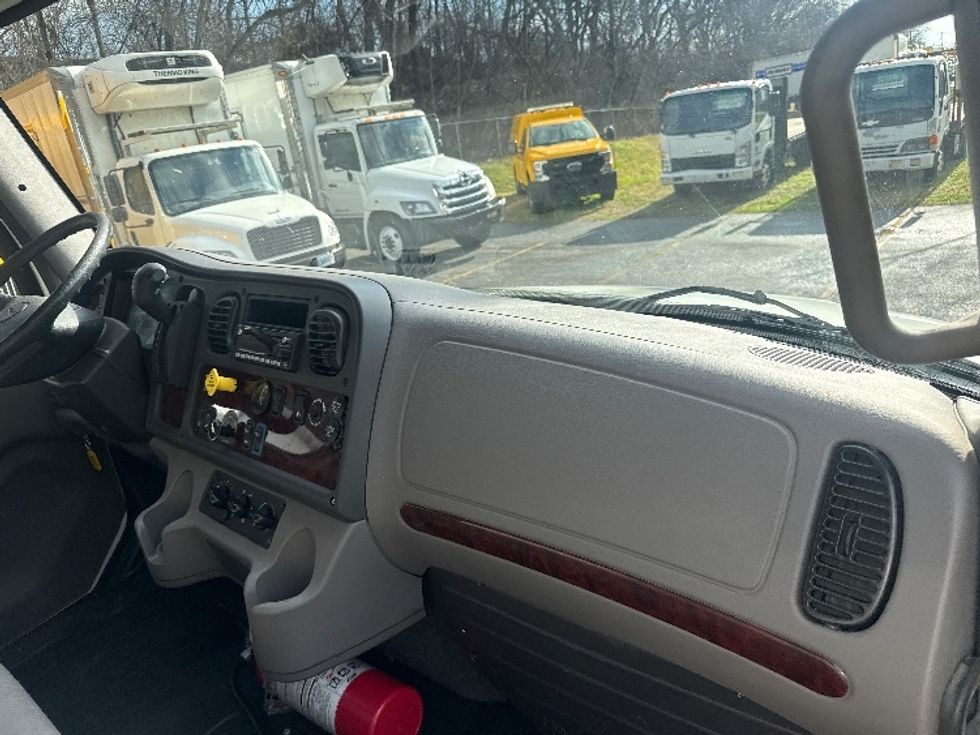 Medium Duty Box Truck-Light and Medium Duty Trucks-Freightliner-2022-M2-Knoxville-TN-264,439\n\t\tmiles-$ 49,750 - Image 21