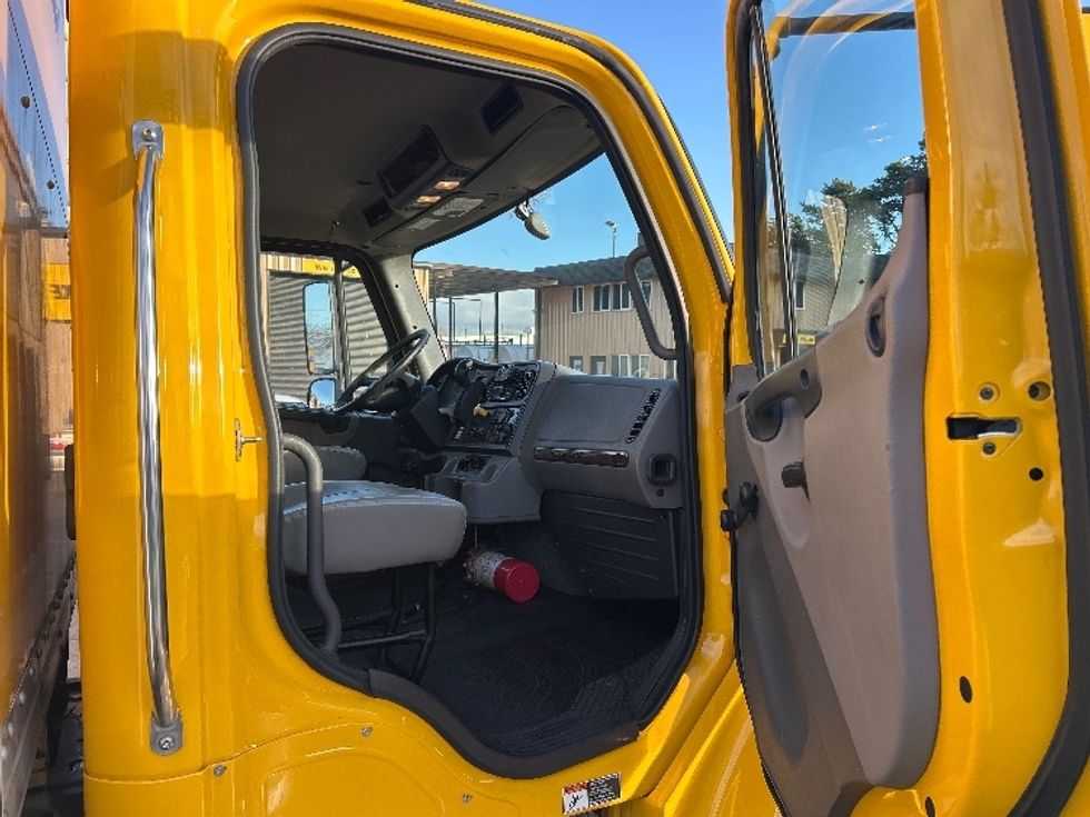 Medium Duty Box Truck-Light and Medium Duty Trucks-Freightliner-2022-M2-La Mirada-CA-79,474\n\t\tmiles-$ 81,000 - Image 19
