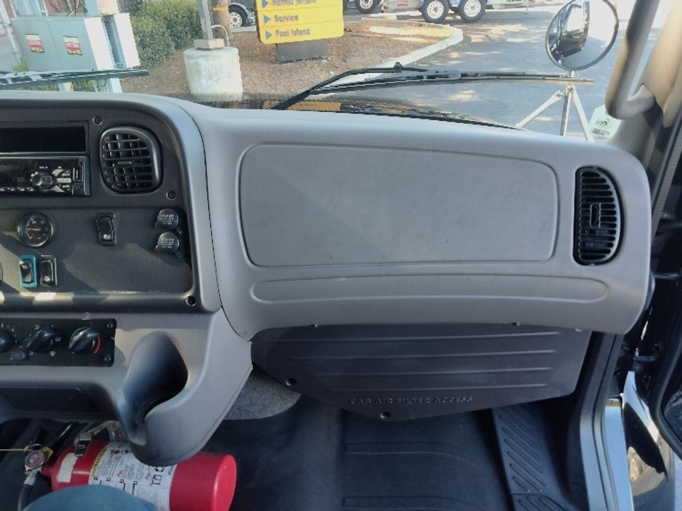 Medium Duty Box Truck-Light and Medium Duty Trucks-Freightliner-2022-M2-La Mirada-CA-83,453\n\t\tmiles-$ 81,750 - Image 21