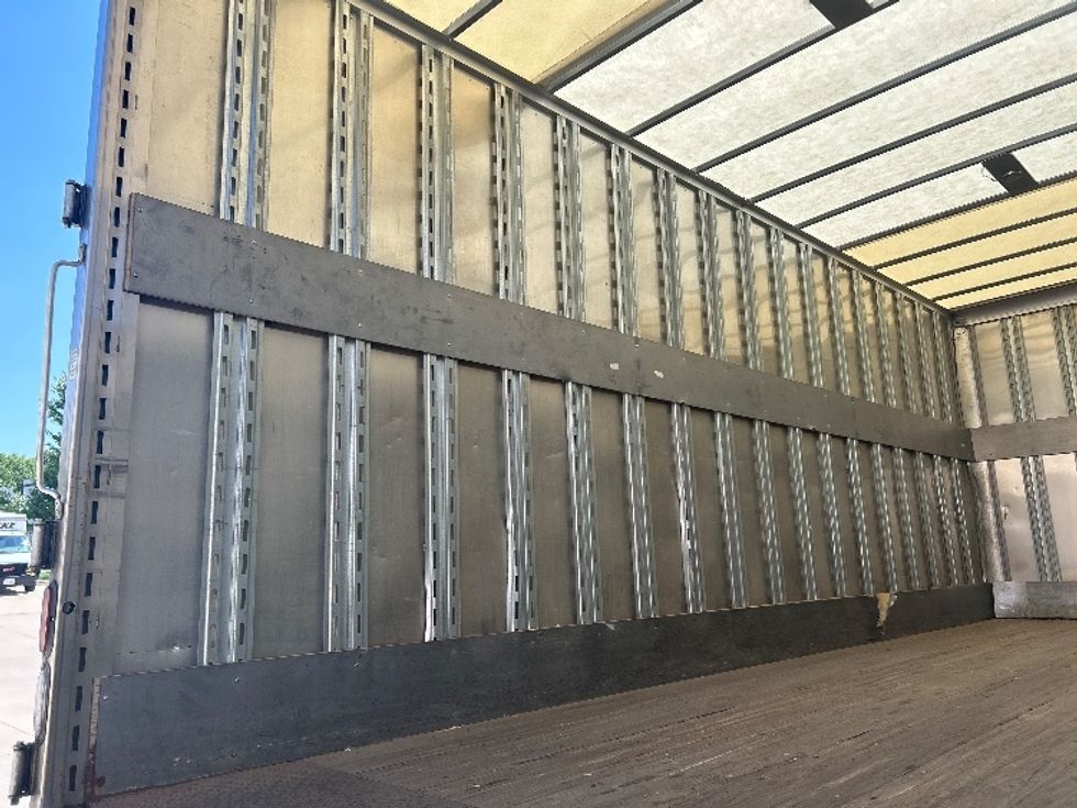 Medium Duty Box Truck-Light and Medium Duty Trucks-Freightliner-2022-M2-La Porte-IN-192,697\n\t\tmiles-$ 58,000 - Image 11