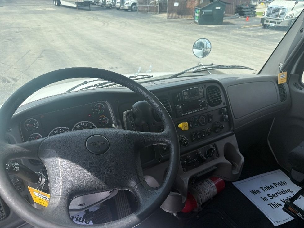 Medium Duty Box Truck-Light and Medium Duty Trucks-Freightliner-2022-M2-La Porte-IN-349,345\n\t\tmiles-$ 22,000 - Image 18