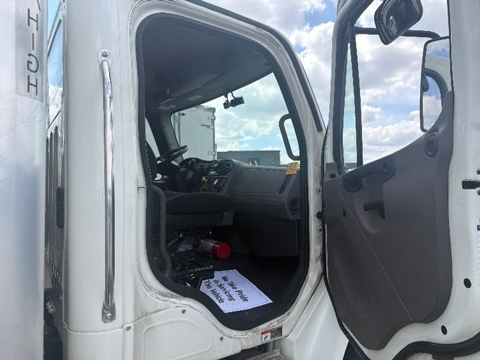 Medium Duty Box Truck-Light and Medium Duty Trucks-Freightliner-2022-M2-La Porte-IN-349,345\n\t\tmiles-$ 22,000 - Image 20