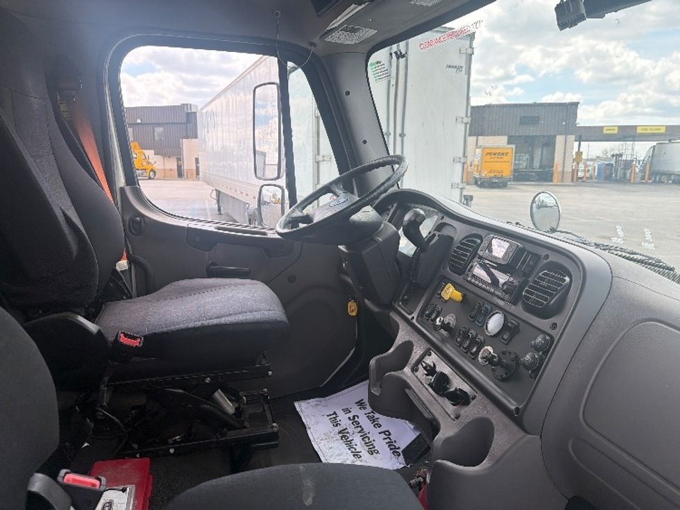 Medium Duty Box Truck-Light and Medium Duty Trucks-Freightliner-2022-M2-La Porte-IN-349,345\n\t\tmiles-$ 22,000 - Image 22