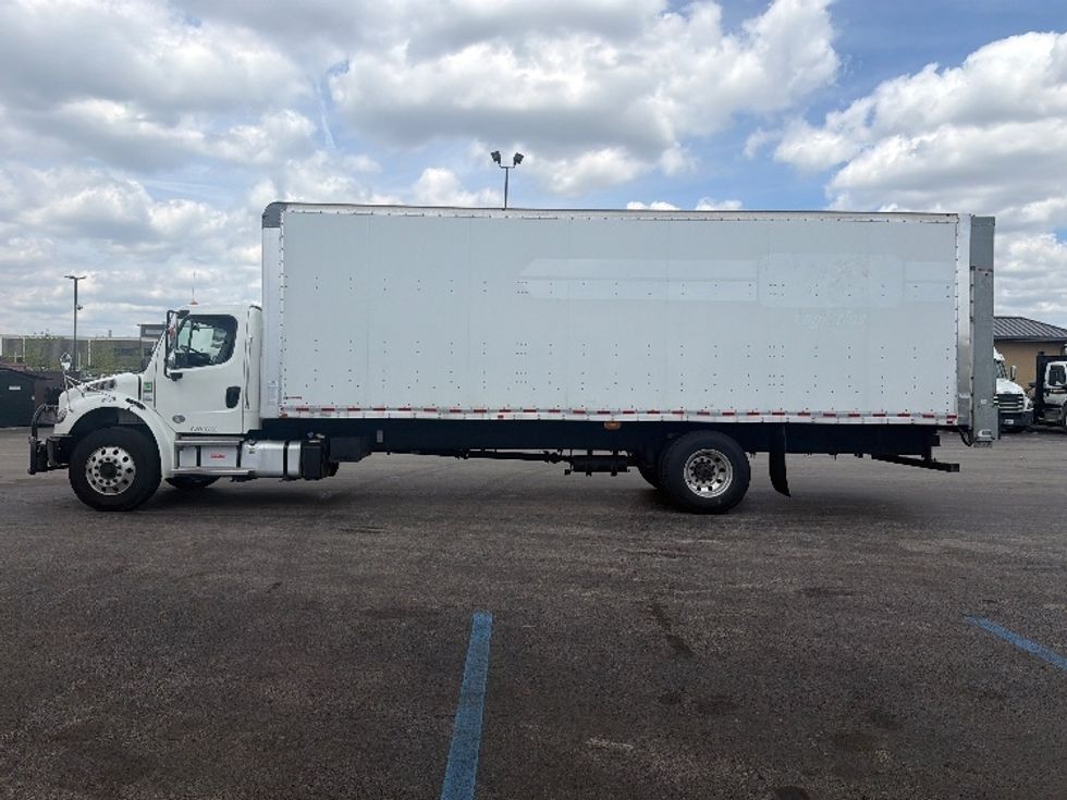 Medium Duty Box Truck-Light and Medium Duty Trucks-Freightliner-2022-M2-La Porte-IN-349,345\n\t\tmiles-$ 22,000 - Image 4