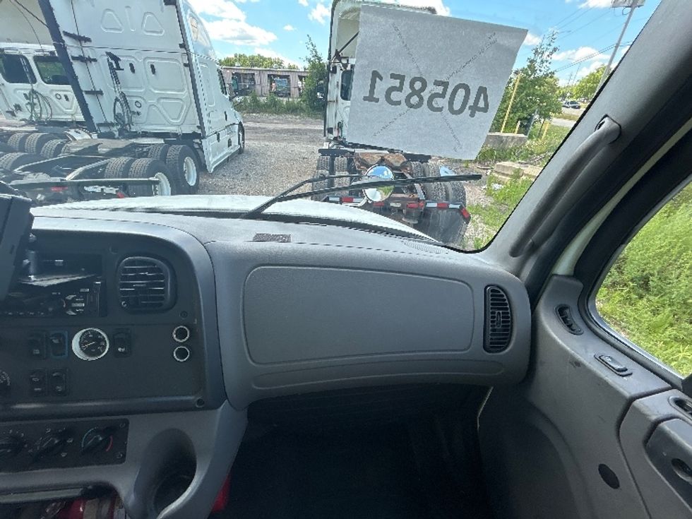 Medium Duty Box Truck-Light and Medium Duty Trucks-Freightliner-2022-M2-La Porte-IN-516,566\n\t\tmiles-$ 26,750 - Image 21