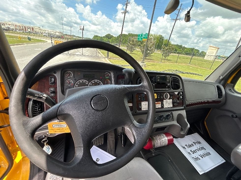 Medium Duty Box Truck-Light and Medium Duty Trucks-Freightliner-2022-M2-Lafayette-LA-236,776\n\t\tmiles-$ 47,500 - Image 16