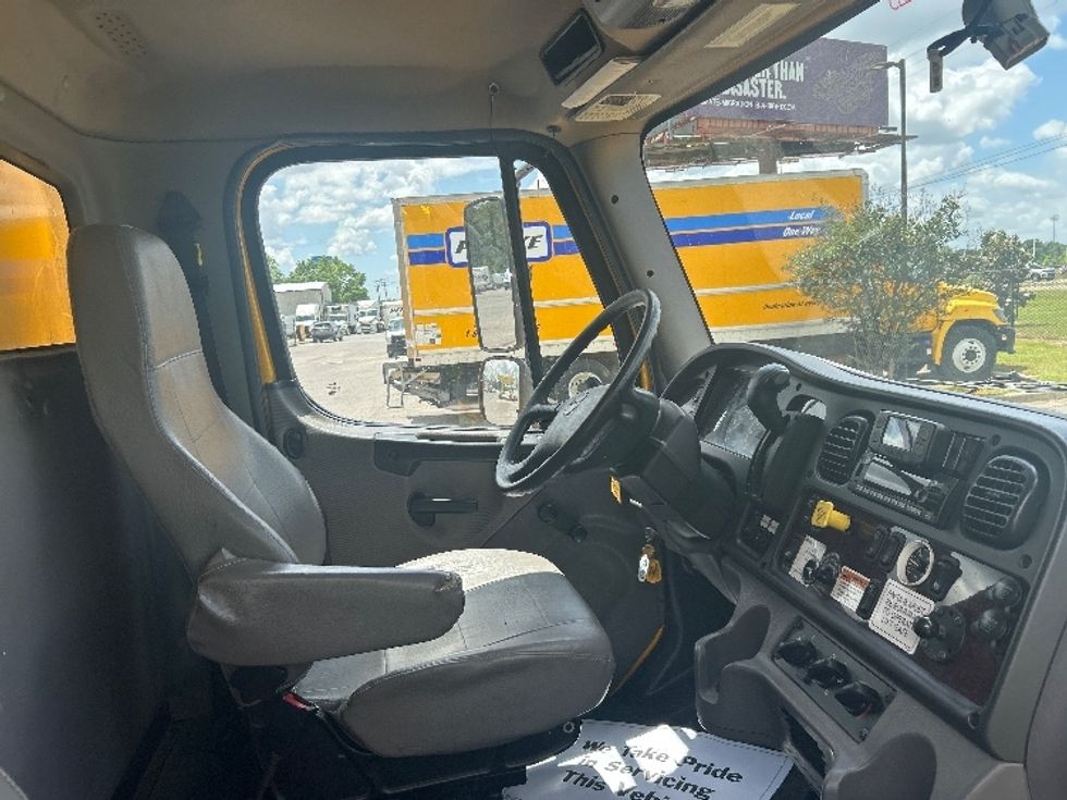 Medium Duty Box Truck-Light and Medium Duty Trucks-Freightliner-2022-M2-Lafayette-LA-236,776\n\t\tmiles-$ 47,500 - Image 20