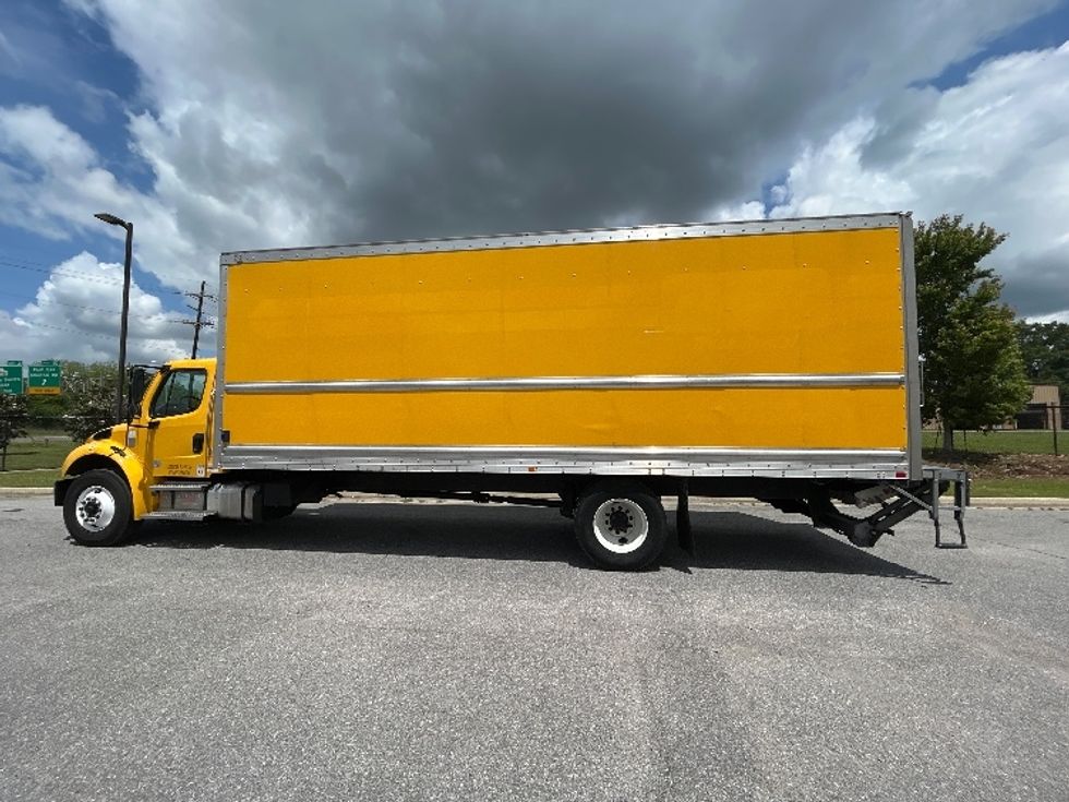 Medium Duty Box Truck-Light and Medium Duty Trucks-Freightliner-2022-M2-Lafayette-LA-236,776\n\t\tmiles-$ 47,500 - Image 4
