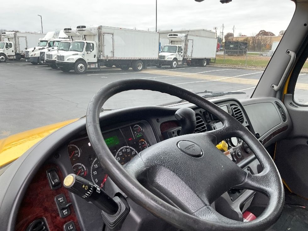 Medium Duty Box Truck-Light and Medium Duty Trucks-Freightliner-2022-M2-Lancaster-PA-128,793\n\t\tmiles-$ 64,000 - Image 17