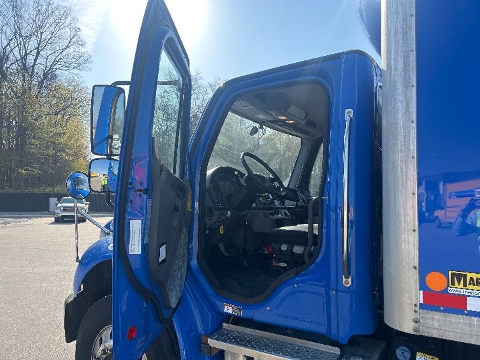 Medium Duty Box Truck-Light and Medium Duty Trucks-Freightliner-2022-M2-Lansing-MI-310,142\n\t\tmiles-$ 26,750 - Image 15