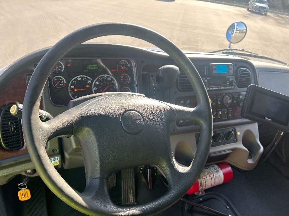 Medium Duty Box Truck-Light and Medium Duty Trucks-Freightliner-2022-M2-Lansing-MI-310,142\n\t\tmiles-$ 26,750 - Image 16