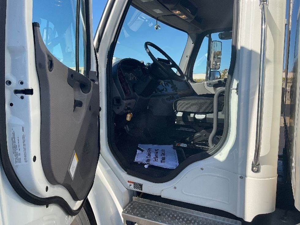 Medium Duty Box Truck-Light and Medium Duty Trucks-Freightliner-2022-M2-Lansing-MI-57,801\n\t\tmiles-$ 71,500 - Image 15